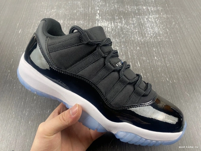 Jordan 11 Air Low FV5104-004 Space Jam 0701